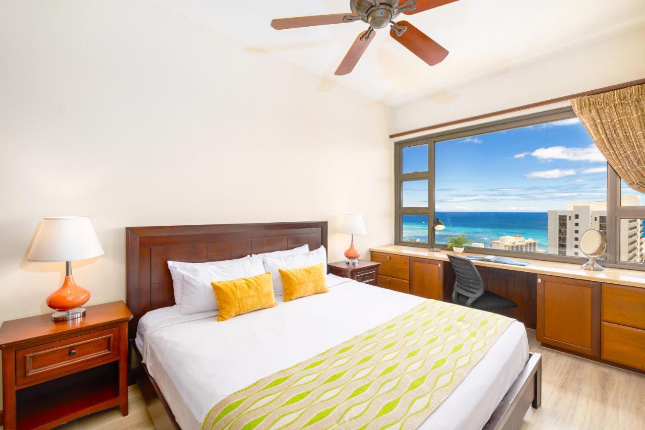 Upscale Penthouse With Ocean Views - Free Parking Apartment Honolulu Ngoại thất bức ảnh