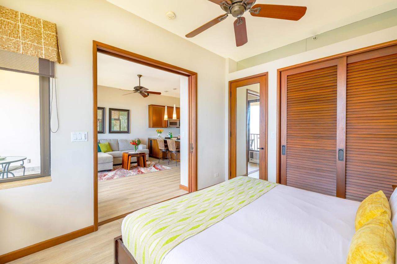 Upscale Penthouse With Ocean Views - Free Parking Apartment Honolulu Ngoại thất bức ảnh