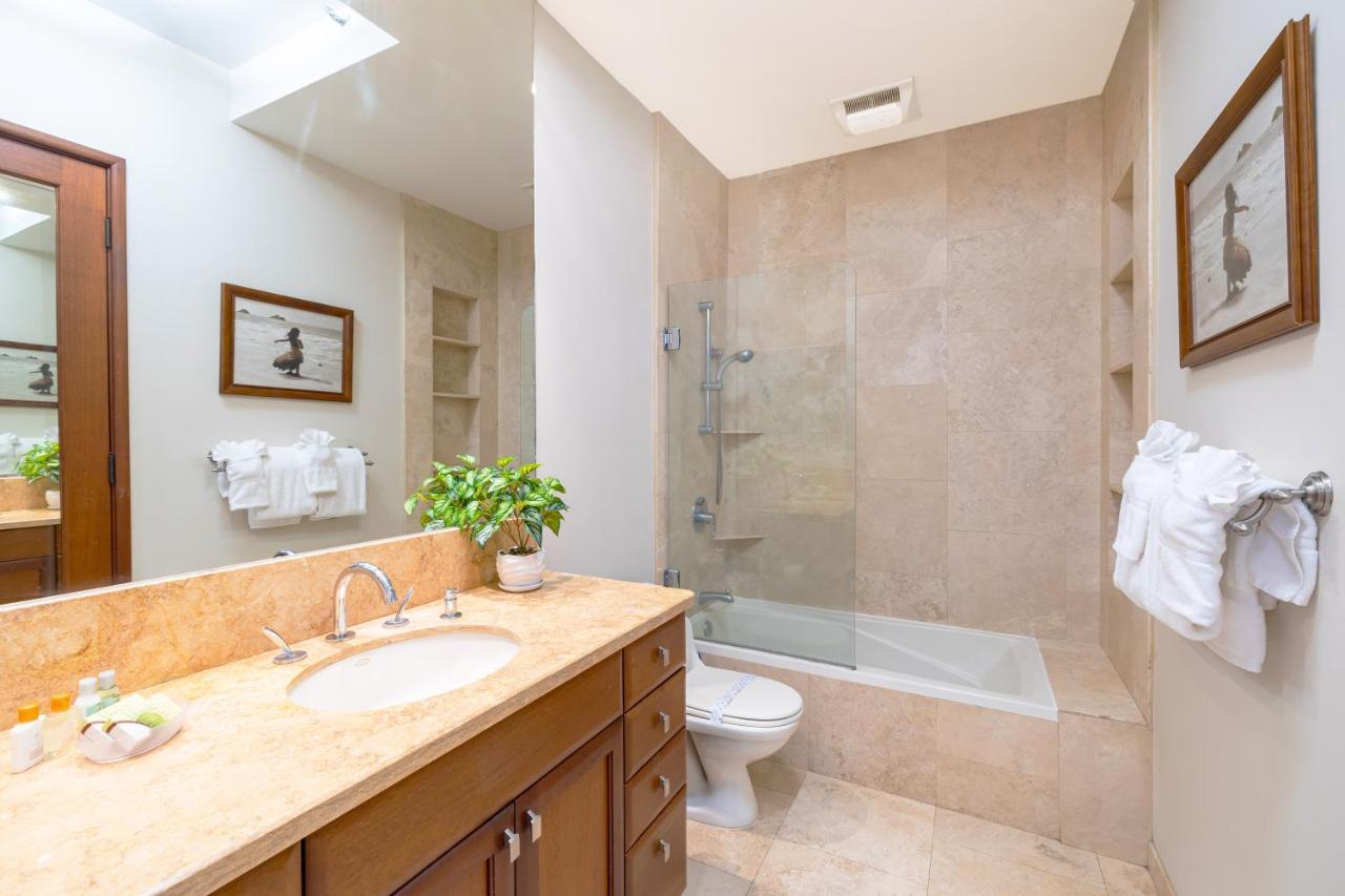 Upscale Penthouse With Ocean Views - Free Parking Apartment Honolulu Ngoại thất bức ảnh