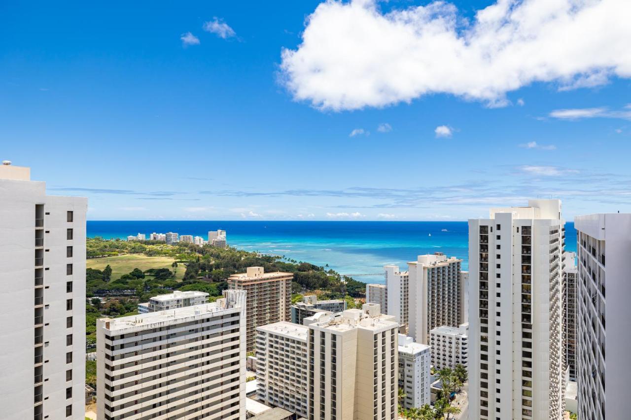 Upscale Penthouse With Ocean Views - Free Parking Apartment Honolulu Ngoại thất bức ảnh