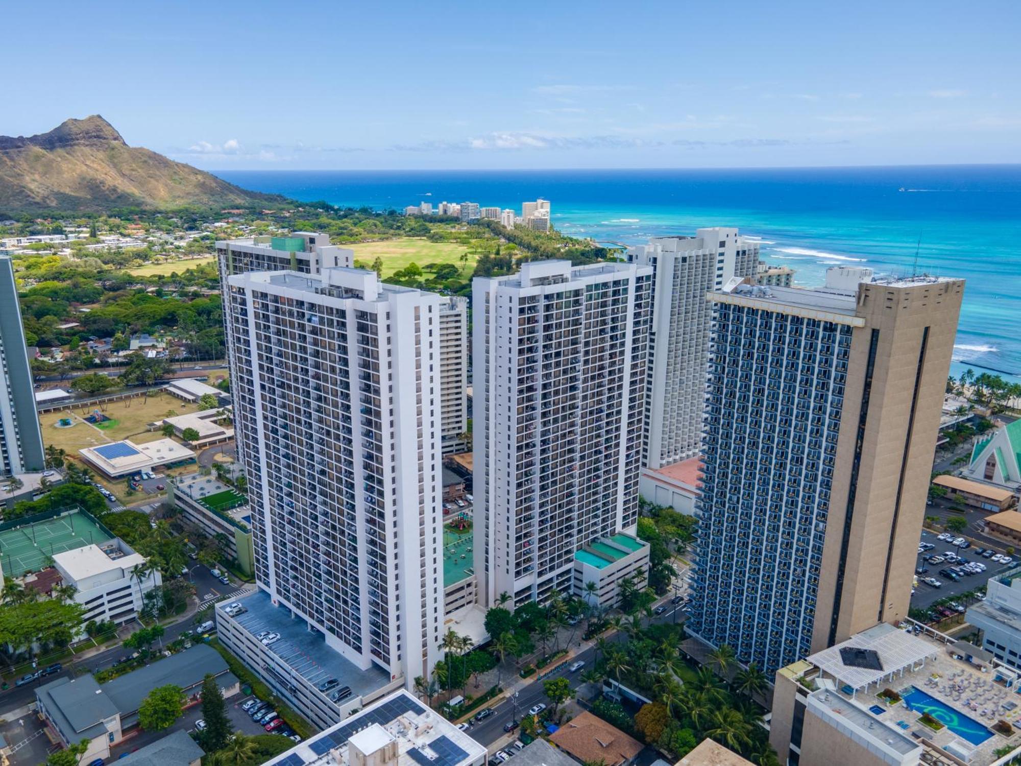 Upscale Penthouse With Ocean Views - Free Parking Apartment Honolulu Ngoại thất bức ảnh